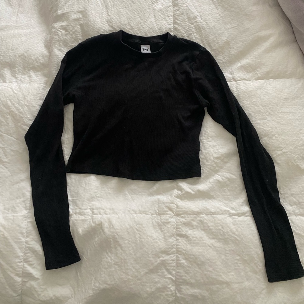 Aritzia cropped long sleeve